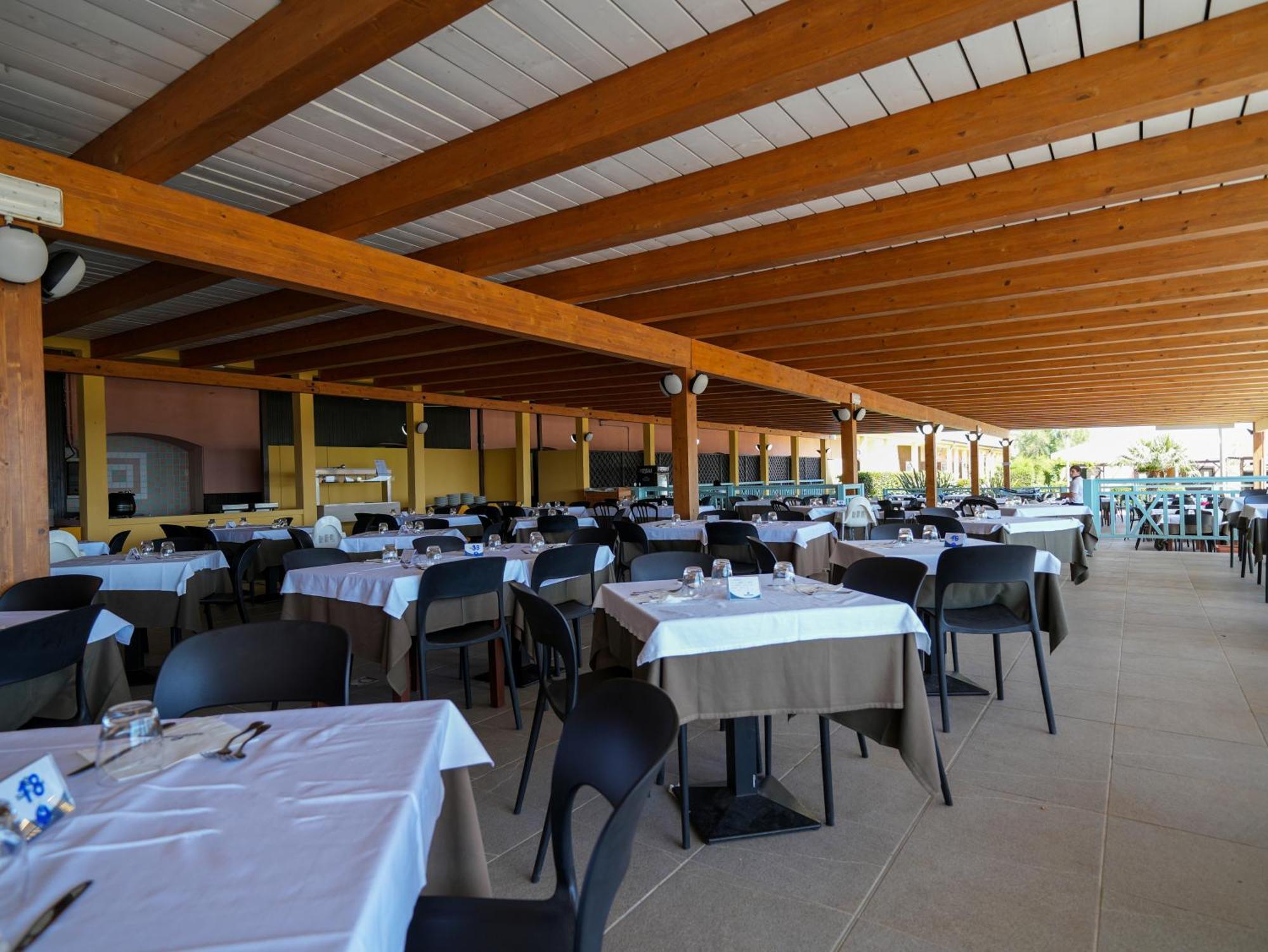 Le Tonnare Di Stintino - Beach Resort Extérieur photo